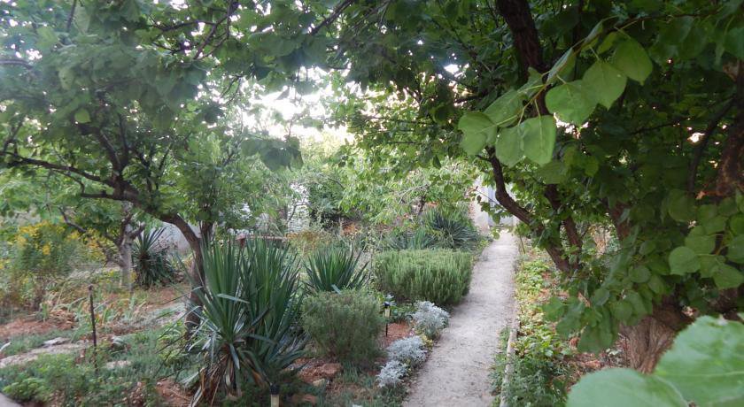 Гостевой дом The Grand Mollusk Севастополь-5